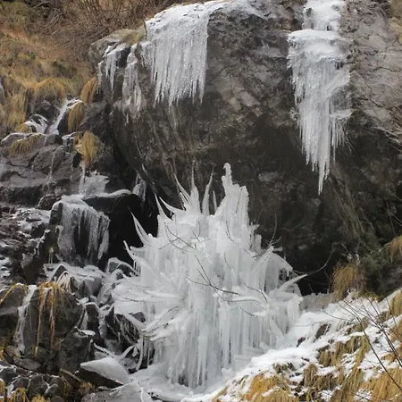 Cerisema Pyrenees Zenith 公寓