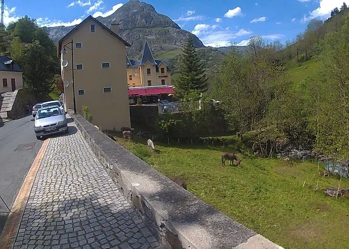 Cerisema Pyrenees Zenith * Люс-Сен-Совёр